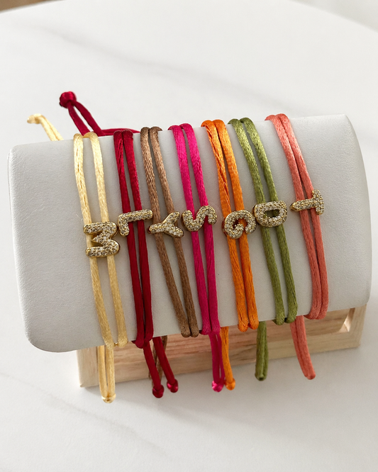 Pulsera de hilo satin con inicial